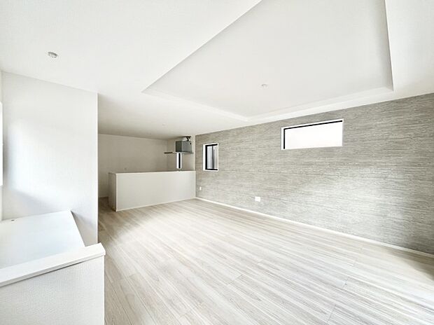 〜Living〜　豊かな陽光がこの場所を照らしだす。光溢れるこの空間はみんなの笑顔が集う場所、時を忘れ、つきることのないたわいもない会話を楽しむ時間、たくさんの思いが綴られる場所。