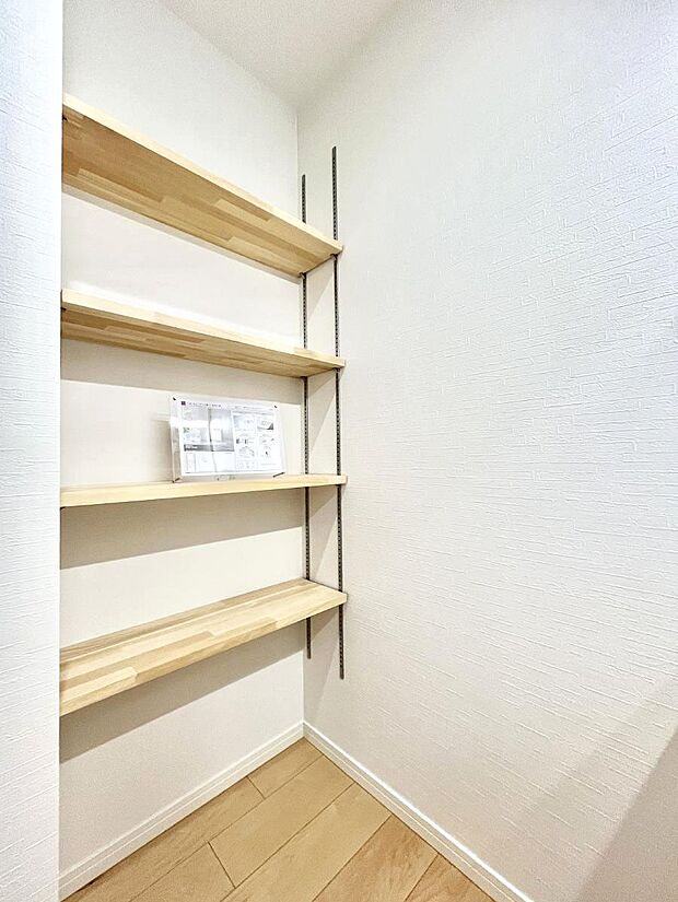 便利なリネン庫で、スッキリした使いやすい洗面室に