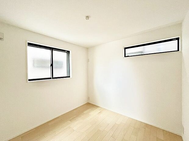 子ども部屋にぴったりの明るい空間。