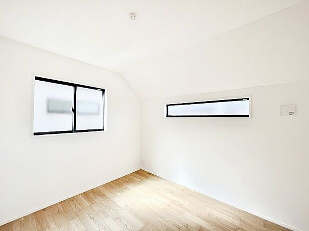 ◆1号棟◆〜Bed Room〜　子供部屋はお子様にとって大変重な役割があります。子供一人で過ごす空間を与えることで、宿題や勉強時間も自然と増えまた自ら部屋の片付けや掃除なども促すことに繋がります。