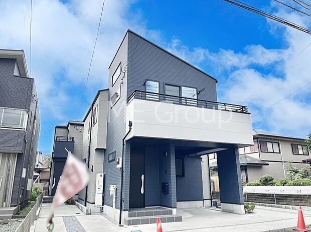 ◆1号棟◆〜Exterior〜  閑静な住宅地で子育て家族にピッタリ。  毎日のお散歩も快適な緑に恵まれたエリアで、自然に包まれた穏やかな暮らしを実現するための、ゆとりある住環境が整っています。