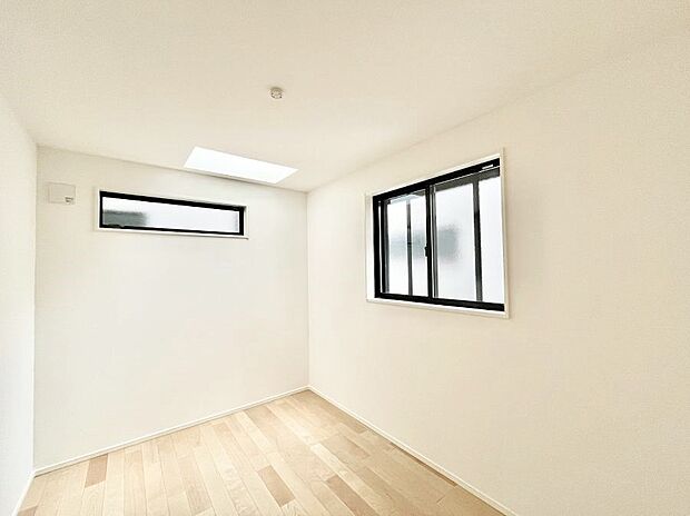 子ども部屋にぴったりの明るい空間。