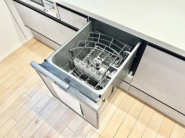 ◆3号棟◆面倒なお片づけは食洗機にお任せ!家事の負担が減って、時間にも気持ちにもゆとりができます。