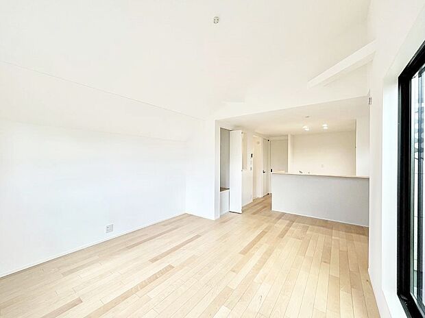 ◆3号棟◆〜Living〜 ここにはみんなが集い、食事と楽しい会話が始まる。話に夢中になりすぎて、ついつい時を忘れ夜半過ぎになってしまう。そんな束の間の幸せを感じさせてくれる場所でありたい。