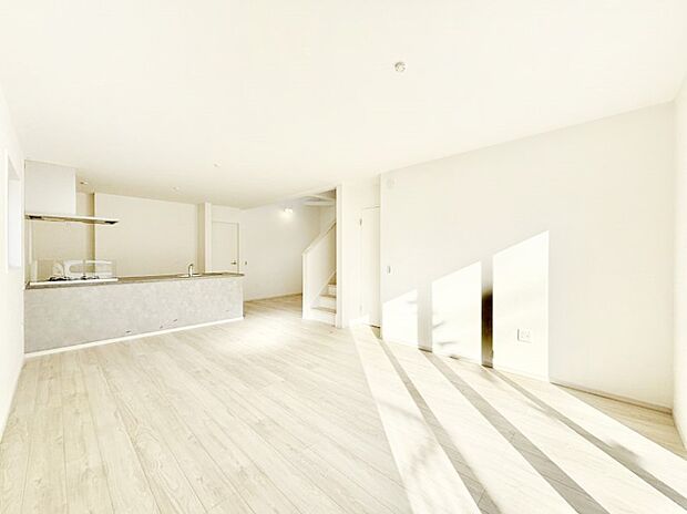 ◆2号棟◆〜Living〜　ここにはみんなが集い、食事と楽しい会話が始まる。話に夢中になりすぎて、ついつい時を忘れ夜半過ぎになってしまう。そんな束の間の幸せを感じさせてくれる場所でありたい。