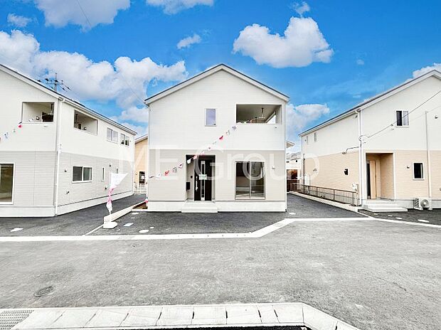 〜Exterior〜 前面道路:北3.82m公道 前面道路は閑静な住宅地をはしる車通りの少ない道路。駐車の出し入れもらくらくです!ご不明点・現地見学のご希望は、お気軽にお問い合わせください!