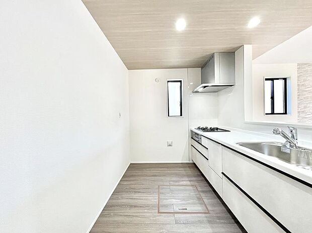 ゆとりあるキッチンではご家族と楽しくお料理ができます。