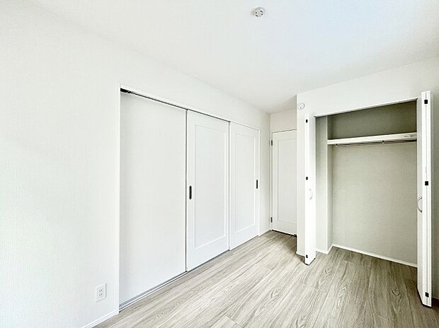 ◆A号棟◆~Bed Room~ 子供部屋はお子様にとって大変重な役割があります。子供一人で過ごす空間を与えることで、宿題や勉強時間も自然と増えまた自ら部屋の片付けや掃除なども促すことに繋がります。