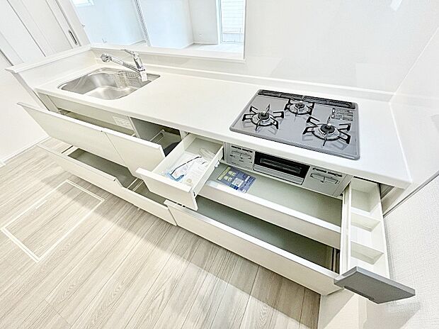 ◆A号棟◆使いやすさを優先したスライド式収納タイプ!