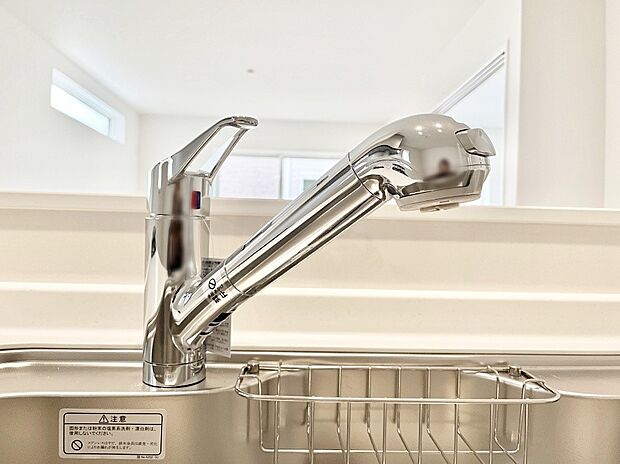 浄水器一体型のキッチンで洗い物用・料理用と切り替え簡単!