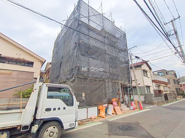 〜Exterior〜 一戸建ての大きなメリットは、自分達の「土地」を「自由に」使える事です。ガーデニングやDIY,車やバイクの趣味など様々な用途で利用できます。
