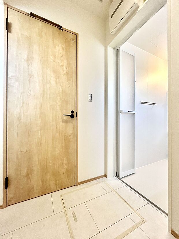 身支度もスムーズにおこなえる脱衣場    