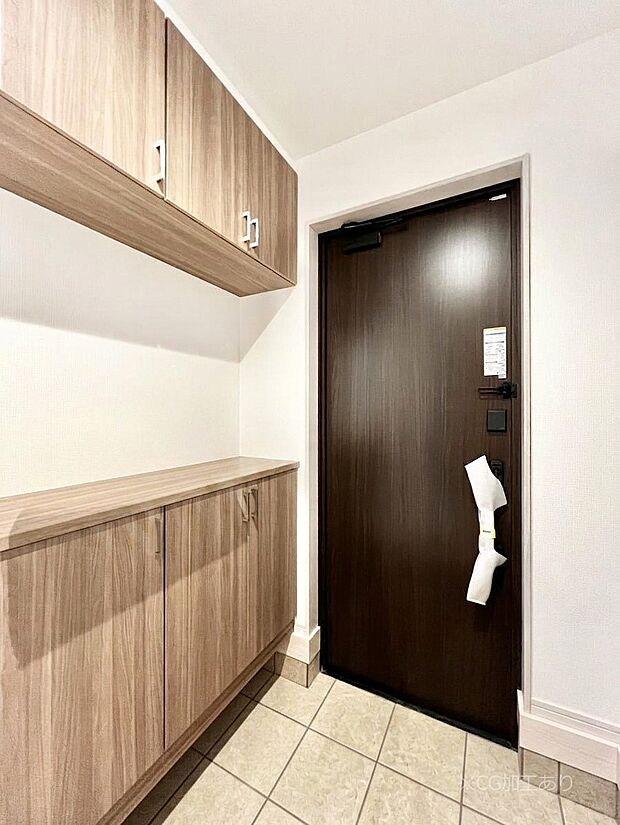 飾り棚を利用して、お越しいただくお客様をおもてなしできます。