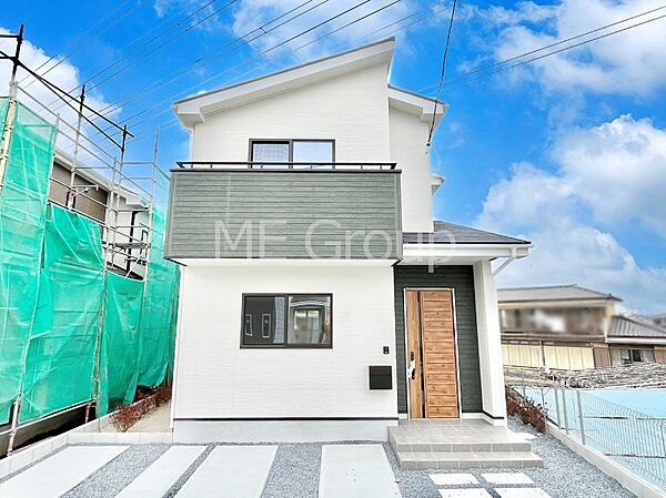 洗練された外観、上質な住空間が広がる室内は永く安心して過ごせる住居です。