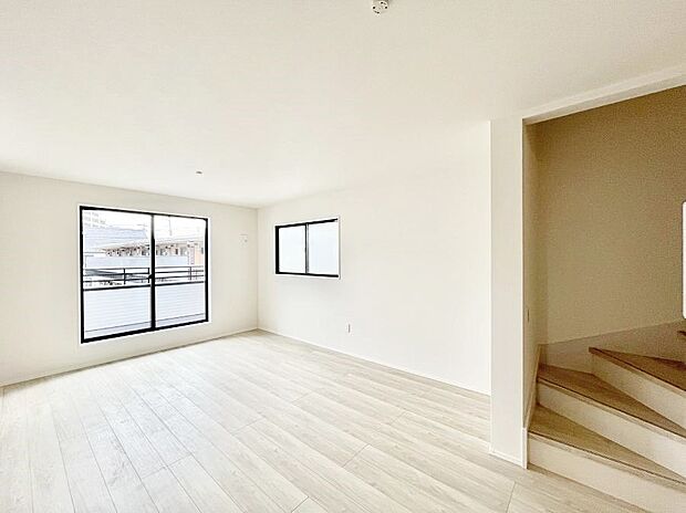 「ただいま」「おかえり」家族とのコミュニケーションが深まるリビングイン階段。