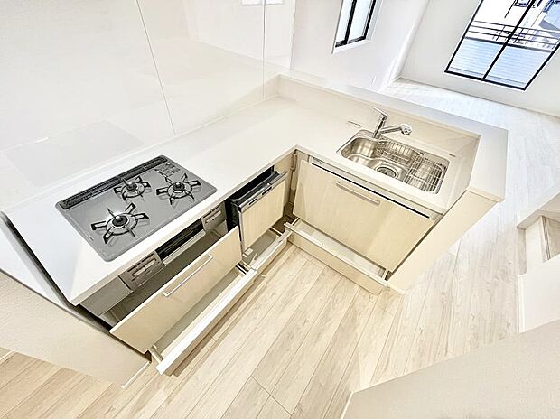 使いやすさを優先したスライド式収納タイプ！