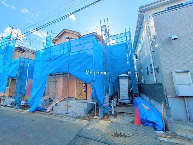 ◆A号棟◆〜Exterior〜　一戸建ての大きなメリットは、自分達の「土地」を「自由に」使える事です。ガーデニングやＤＩＹ，車やバイクの趣味など様々な用途で利用できます。