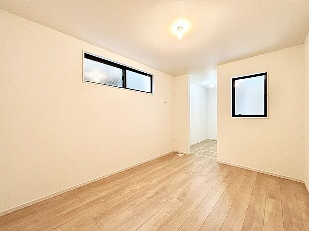 ウォークインクローゼットがあるお部屋。季節ごとの入れ替えも不要で便利です！