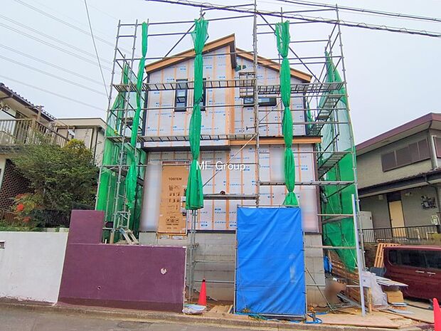 〜Exterior〜　一戸建ての大きなメリットは、自分達の「土地」を「自由に」使える事です。ガーデニングやＤＩＹ，車やバイクの趣味など様々な用途で利用できます。