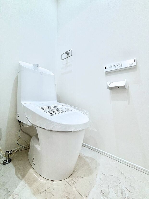 トイレは温水洗浄機能付き