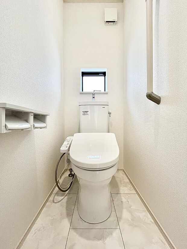 トイレは温水洗浄機能付き