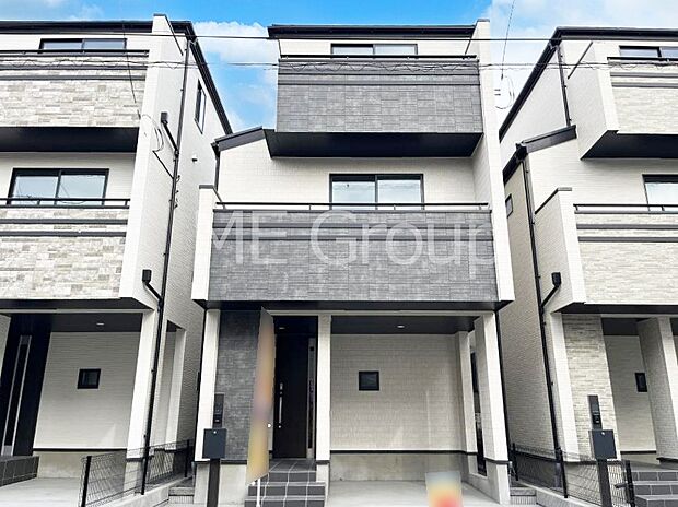 溢れる陽光でご家族の笑顔も輝く