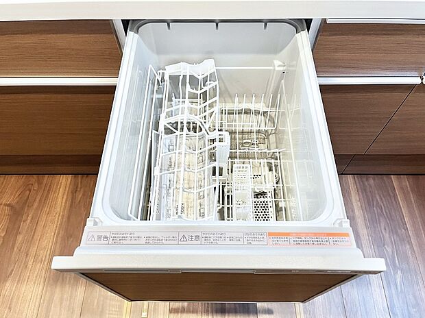 ◆94号棟◆面倒なお片づけは食洗機にお任せ!家事の負担が減って、時間にも気持ちにもゆとりができます。