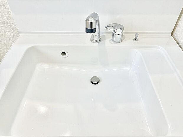 ◆A号棟◆ハンドシャワー付き!使いやすい洗面台。