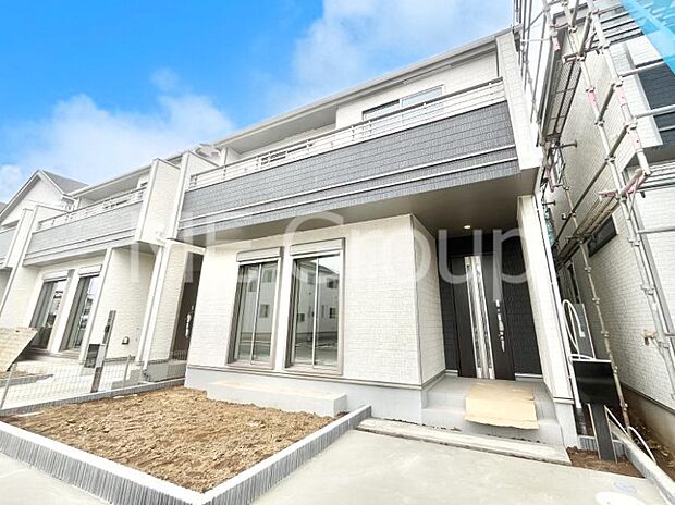 たっぷりの陽光と開放感に包まれる明るい住まい