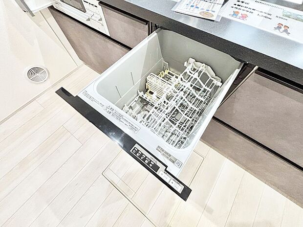 ◆1号棟◆面倒なお片づけは食洗機にお任せ！家事の負担が減って、時間にも気持ちにもゆとりができます。