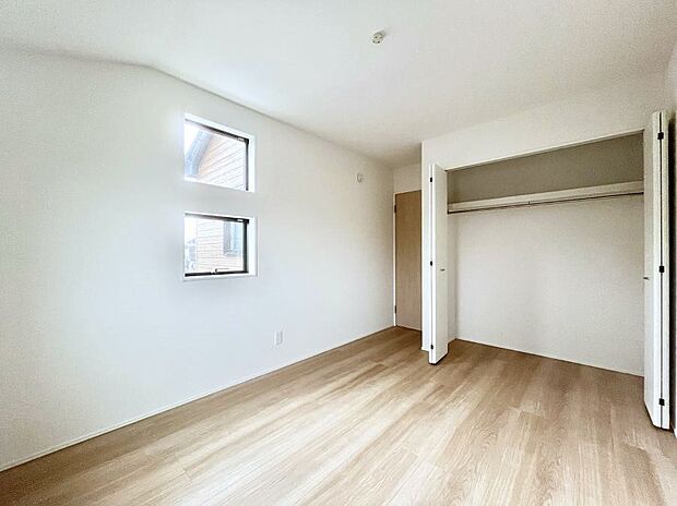 収納が充実しているので、居住スペースを広く使えます。 