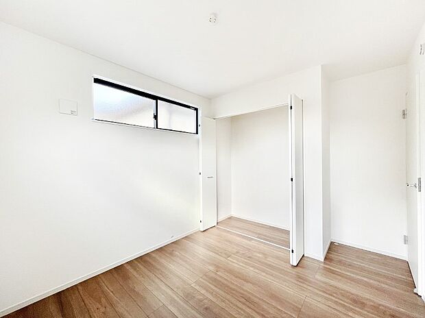 使いやすい形でベットや家具の置き方にも困ることもありません。   