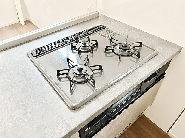 三口ガスコンロでお料理が一気にはかどりそう。  
