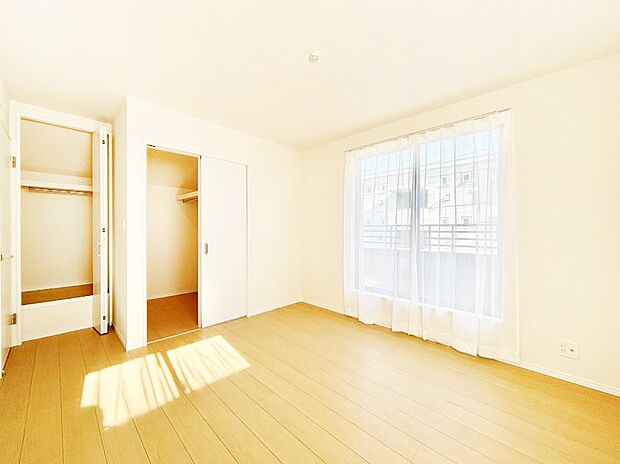 WIC＆物入付きのお部屋で充実したプライベート時間を過ごせます。  