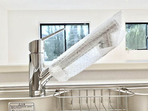 いつでも清潔なおいしいお水を。一つの水栓で水道水と浄水を使い分け。