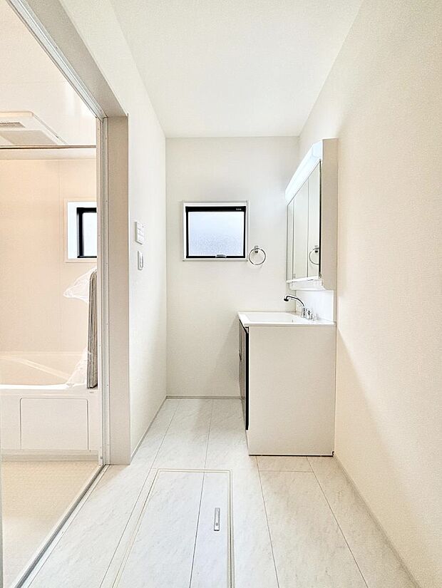 身支度もスムーズにおこなえる脱衣場