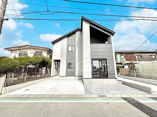 ◆2号棟◆～Exterior～　首都圏で憧れのスローライフ♪緑に囲まれた土地は都会の喧騒を忘れられそう。四季を通じて自然と触れ合えるスポットが周辺には盛りだくさん！