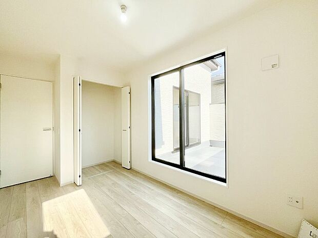 〜Bed Room〜　部屋数が多いのが戸建てのメリットです。ご家族が増えたことで手狭に感じていた住まいも戸建てでは各居室プライバシーを保つことができます。住まいにゆとりが生まれ心もリラックスできます♪