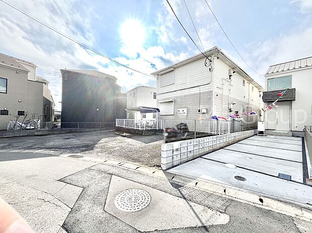 前面道路:北 4.3m 公道 前面道路は閑静な住宅地をはしる車通りの少ない道路。 駐車の出し入れもらくらくです!ご不明点・現地見学のご希望は、お気軽にお問い合わせください!