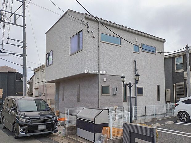 ◆1号棟◆〜Exterior〜  周辺には学校や買物施設もあり生活、子育てに適した環境が広がっています！  「永住地」として、物件のご見学だけではなく、周辺の環境や通学できる学校についてもご相談ください！