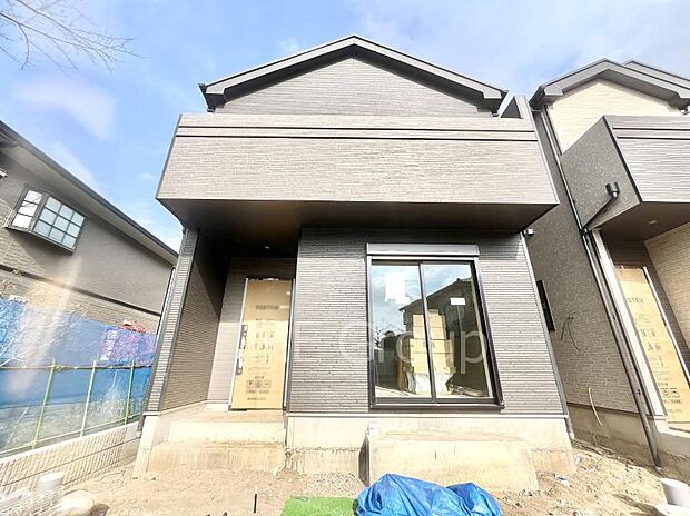 ◆A号棟◆〜Exterior〜 JR成田線「木下」駅徒歩10分!駅近の利便性と豊かな自然を享受する住環境のもと、彩り豊かな快適な暮らしは家族を笑顔にしてくれそうです。