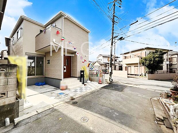 前面道路:北東 4m 私道 前面道路は閑静な住宅地をはしる車通りの少ない道路。駐車の出し入れもらくらくです!ご不明点・現地見学のご希望は、お気軽にお問い合わせください!