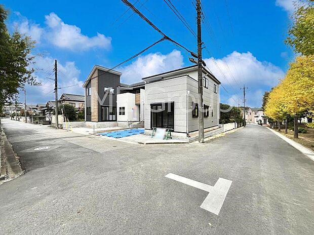 前面道路: 南西 6m 公道前面道路は閑静な住宅地をはしる車通りの少ない道路。駐車の出し入れもらくらくです!ご不明点・現地見学のご希望は、お気軽にお問い合わせください!