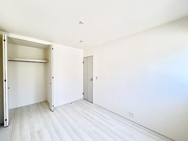 子供部屋にもおすすめな収納スペースたっぷりの居室