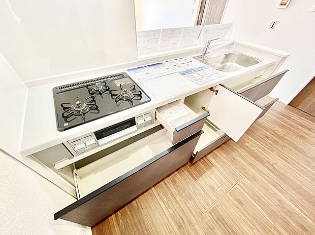 使いやすさを優先したスライド式収納タイプ!