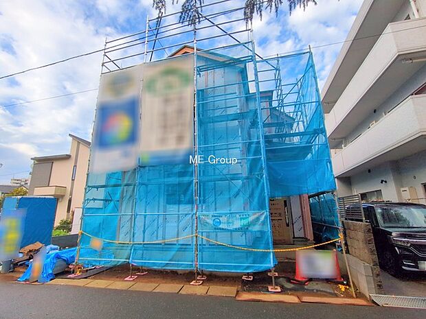 ◆B号棟◆〜Exterior〜　閑静な住宅地で子育て家族にピッタリ。毎日のお散歩も快適な緑に恵まれたエリアで、自然に包まれた穏やかな暮らしを実現するための、ゆとりある住環境が整っています。
