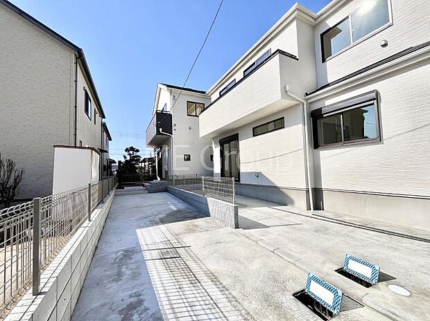 ◆A号棟◆〜Exterior〜　忙しく過ぎゆく日常を置き去るほど、ゆったりした時間が流れる住環境。『快適』は「家」と「街」と「環境」が調和した時に訪れるだと改めて感じさせてくれます。