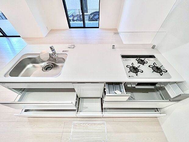 使いやすさを優先したスライド式収納タイプ！