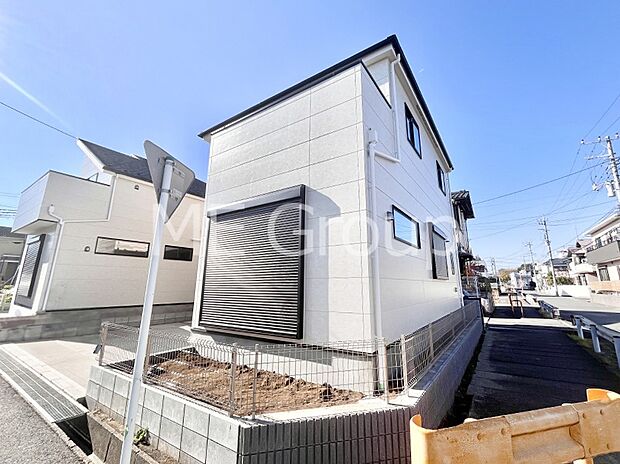 ◆1号棟◆洗練された外観、上質な住空間が広がる室内は永く安心して過ごせる住居です。 