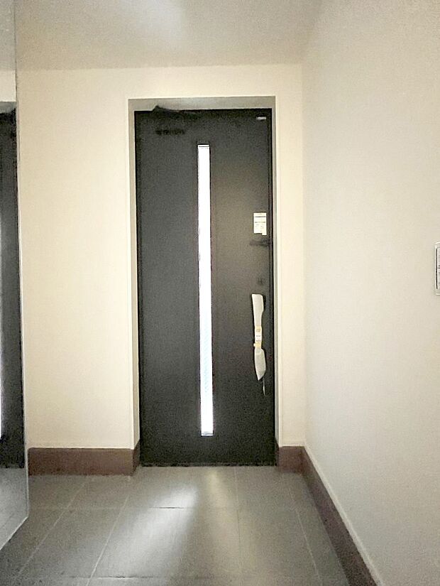 明るい玄関はお客様をお出迎えするのにぴったりです!